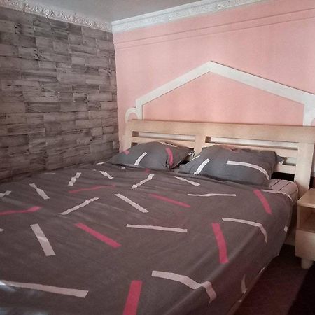 Площа Старий Ринок З Балконом Lejlighed Lviv Eksteriør billede